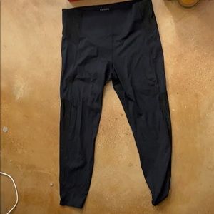 Athleta Stay Fly Reflective 7/8 Tight